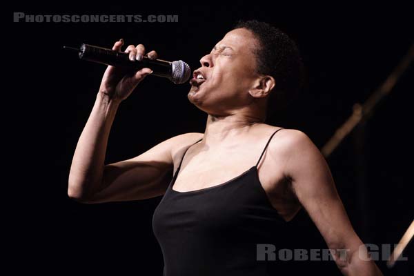 BETTYE LAVETTE - 2006-05-12 - PARIS - La Cigale - 